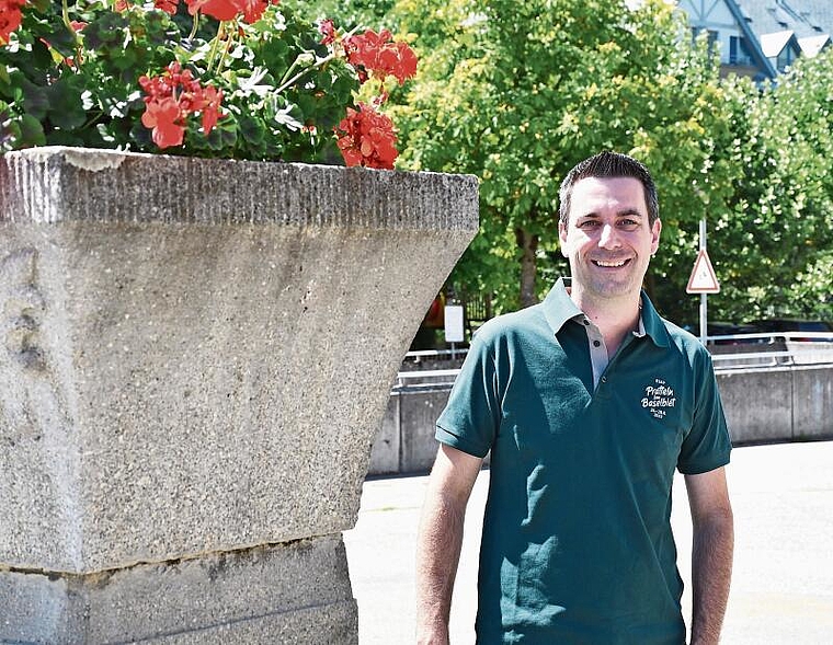 Im Helfer-T-Shirt des Eidgenössischen Schwing- und Älplerfests in Pratteln fühlt sich Philipp Felber wohl. (Bild: Cyrill Pürro)