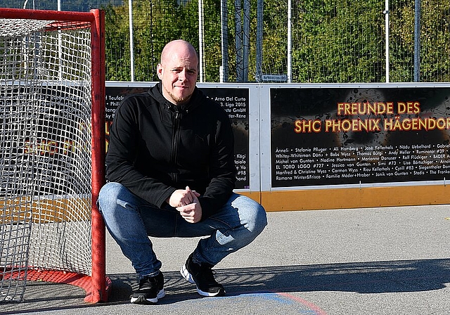 «Der direkte Wiederaufstieg könnte klappen.» Trainer Pascal Meister in der Raiffeisen Arena Hägendorf. (Bild: Franz Beidler)