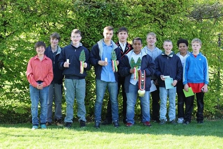 Die erfolgreichen Jungschwinger (v.l.) Conall Bucher, Dylan Bosshardt, Dominik Rotenbühler, Tobias Hengartner, Ivan Lüscher, Sinisha Lüscher, Rafael Schwander, Jonas Hengartner, Benoit Brüederli und Ramon Barmettler. 
