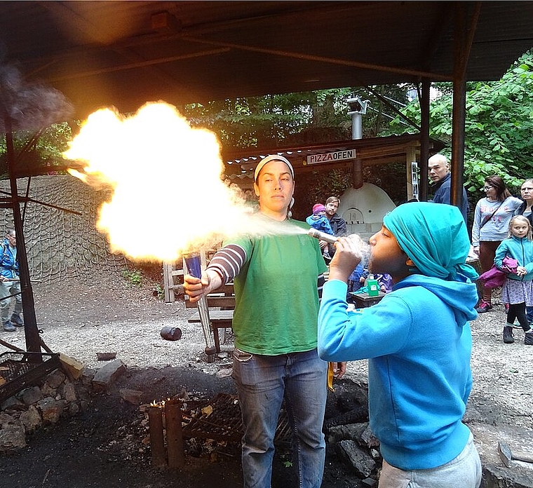 Feuerspucken, Akrobatik und Einrad fahren: Die diesjährigen Frühlingsferien stehen beim Robi Hagberg ganz im Zeichen des Zirkus. (Bild: ZVG)