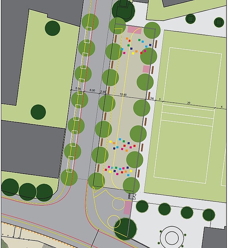 Auf der Ostseite der Bifangstrasse am Rande der Bifangmatte (r.) will der Stadtrat einen rund 15 Meter breiten öffentlichen Platz (M.) für Märkte, Anlässe wie die MIO sowie als Aufenthaltsort für die Bevölkerung schaffen. (Bild: ZVG)