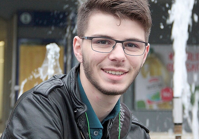 Der 19-jährige Gymnasiast Jan Gutknecht steht kurz vor dem Abitur und sprüht vor Ideen. (Bild: S. Furter)
