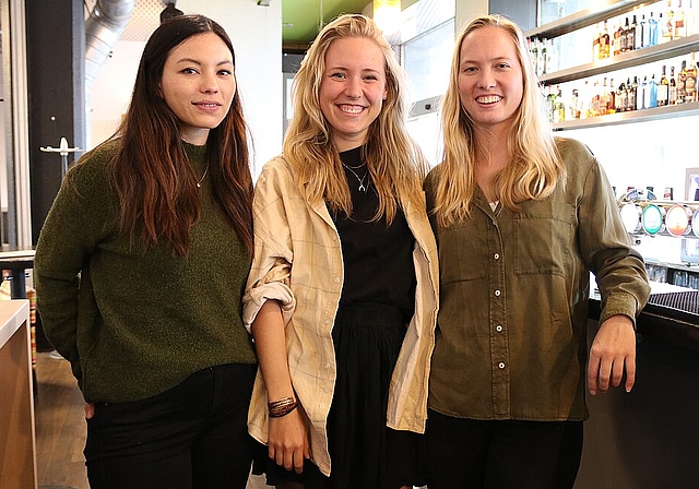 Die Organisatorinnen des Wandelbar Festival Olten (v.l.) Nadine Schärer, Finja Basan und Tabea Glinz wollen mit der Aktion auf Eventfrog die Musiker unterstützen, die momentan hohe finanzielle Ausfälle verzeichnen müssen. (Bild: mim)
