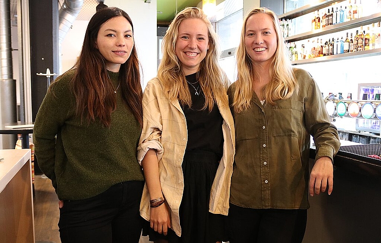 Die Organisatorinnen des Wandelbar Festival Olten (v.l.) Nadine Schärer, Finja Basan und Tabea Glinz wollen mit der Aktion auf Eventfrog die Musiker unterstützen, die momentan hohe finanzielle Ausfälle verzeichnen müssen. (Bild: mim)

