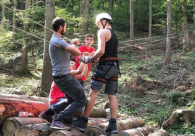 Die Jubla Balsthal stellte am Jubla-Tag 2018 eine Seilbahn. (Bild: ZVG)