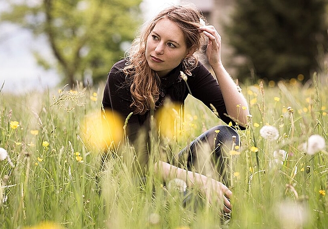 Die Natur Skandinaviens dient ihr als Inspirationsquelle: Pianistin und Sängerin Adina Friis. (Bild: Tobi Epp Foto) 