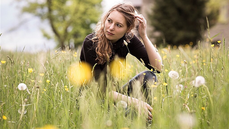 Die Natur Skandinaviens dient ihr als Inspirationsquelle: Pianistin und Sängerin Adina Friis. (Bild: Tobi Epp Foto)