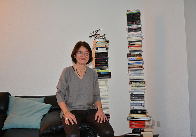 Trudy Küttel Zimmerli liest sehr gerne, insbesondere Biografien von spannenden Persönlichkeiten. (Bild: B. Beyeler)