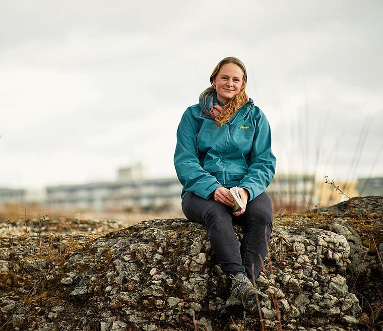 Im Gebiet Olten SüdWest kann die Biologin Katrin Luder oft spannende Entdeckungen machen. (Bild: Timo Orubolo)