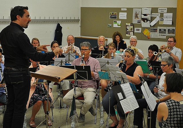 Nervenstärke war bei allen Beteiligten gefragt: Die Stadtmusik fungierte im Juni als Prüfungsorchester. (Bild: ZVG)
