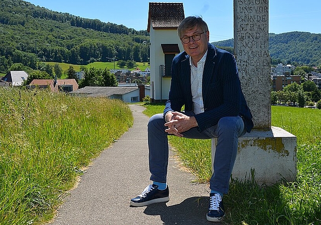 Stiftungsratspräsident Joe Birchmeier freut sich auf das neunte Projekt «ch-4656 im Blick», anlässlich dessen Bilder und Texte über Starrkirch-Wil von bekannten Autoren und Fotografen entlang des Kreuzweges gezeigt werden. (Bild: mim)