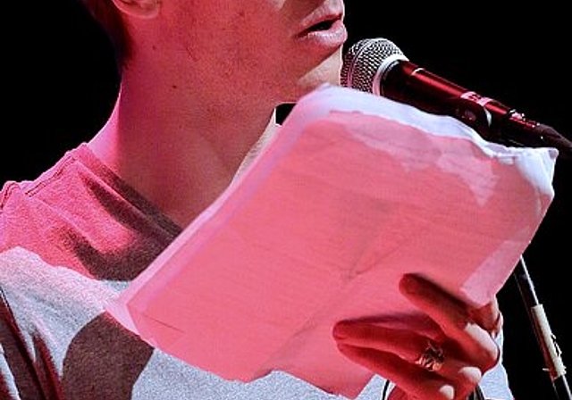 Slampoet Phibi Reichling führt als Moderator durch das diesjährige Oltner Kabarett-Casting. (Bild: ZVG)