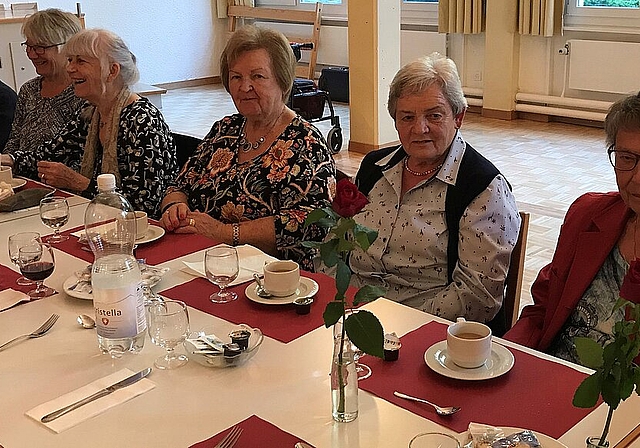 Zahlreiche Jubilarinnen und Jubilaren nahmen an der Geburtstagsparty der Musikgesellschaft Trimbach teil. (Bild: ZVG)
