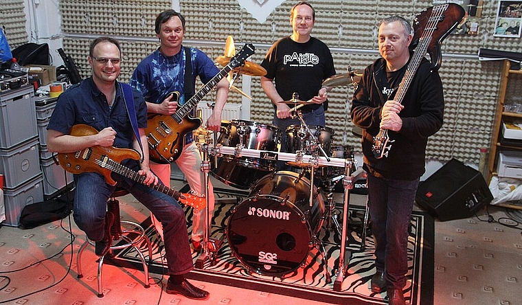 «the backyards» sind (v.l.) Daniel Zaugg, Filip Isler, Roman Baumann und Patrick Kohler. mim)