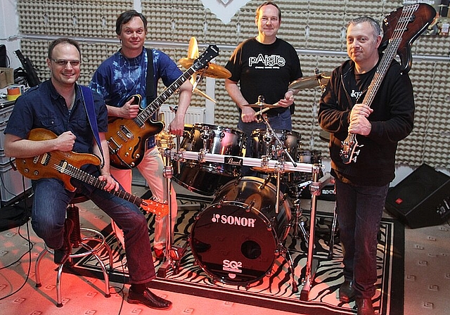 «the backyards» sind (v.l.) Daniel Zaugg, Filip Isler, Roman Baumann und Patrick Kohler. mim)
