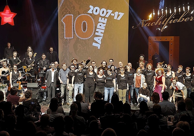 Ein Gruppenfoto zum Abschluss als Erinnerung an 10 Jahre Showtime in der Oltner Schützi. (Bild: André Albrecht)

