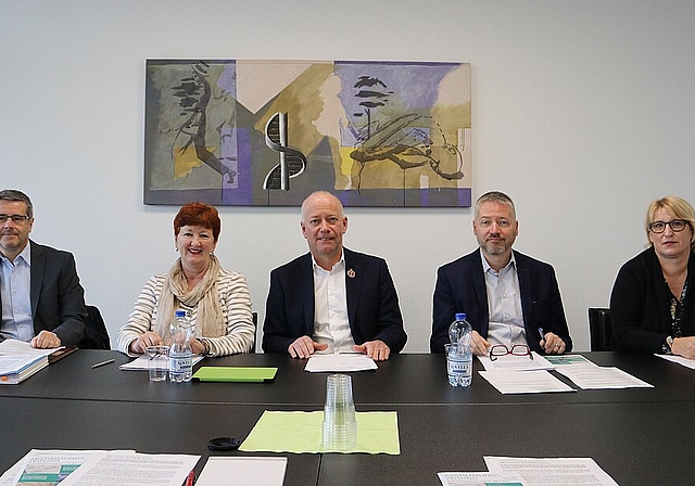 Der Gesamtstadtrat hat sich an der Medienkonferenz nochmals für die drei Vorlagen stark gemacht. (Bild: mim)