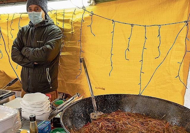 Auch asiatische Leckereien gab es am Markt.
