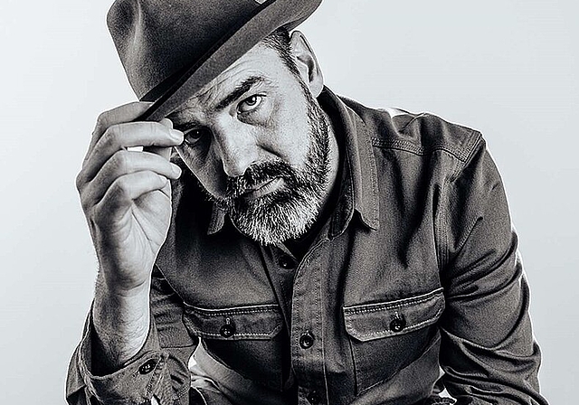 Blues-Sänger und Slide-Gitarrist Martin Harley kommt in die Vario Bar. (Bild: ZVG)
