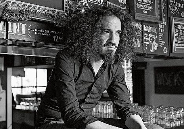 Daniel Kissling, Kulturschaffender und Barkeeper. (Bild: M. Isler)