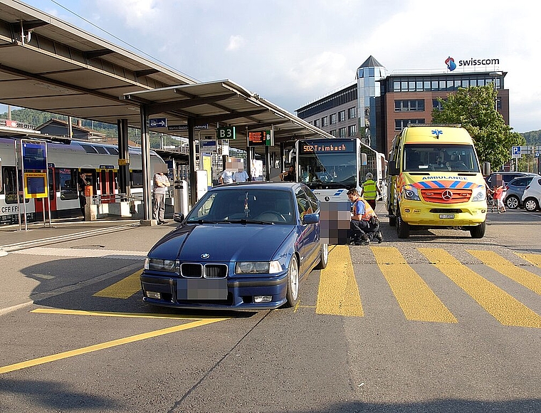 Am Montagabend, 15. Juli touchierte eine 24-jährige deutsche Automobilistin am Bahnhof Olten mit ihrem Auto eine Fussgängerin. (Bild: ZVG)