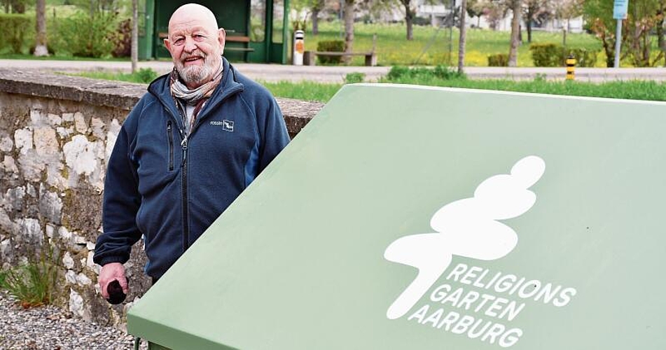 Insgesamt zehn Beete werden mit Bäumen und Blumen bepflanzt. (Bild: Cyrill Pürro)
