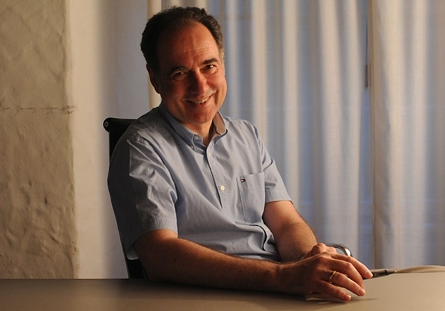 Joachim Klar, der seine eigene Hausarztpraxis in Olten führt, beherrscht das Understatement. Seinen in Deutschland erworbenen Facharzt in Neurologie etwa liess er in der Schweiz nie anerkennen. (Bild: Isabel Hempen)