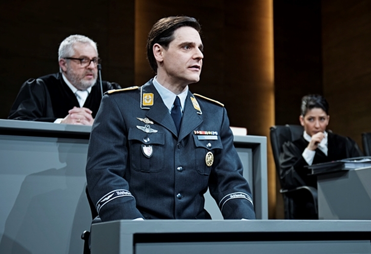 Das hochaktuelle Schauspiel «Terror» kommt nach Olten. (Bild: ZVG)