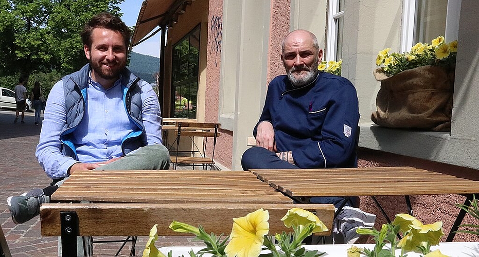 Die Aussichten sind nicht rosig, trotzdem versucht Geschäftsführer und Gewerbe Olten Co-Präsident Darko Bosnjak (l.) und Chefkoch Benedict Ranchal Exposito mit innovativen Ideen, wie der Ausweitung der Gartenwirtschaften der Krise entgegenzutreten. (Bild: mim)