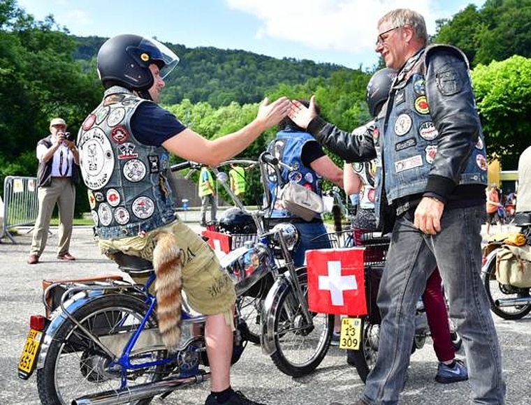Für Liebhaber der 2-Takt-Mofas ein Muss: Der dritte Isebähnli-Töffli-GP am kommenden Samstag, 22. Juni in Trimbach. (Bild: Bruno Kissling)