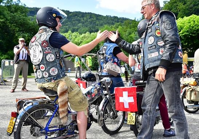 Für Liebhaber der 2-Takt-Mofas ein Muss: Der dritte Isebähnli-Töffli-GP am kommenden Samstag, 22. Juni in Trimbach. (Bild: Bruno Kissling)