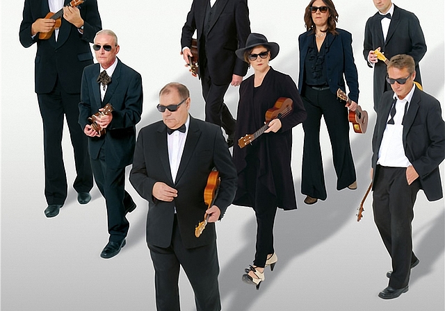 Der Erfolg von «The Ukulele Orchestra of Great Britain» beruht auf einem simplen, doch genialen Prinzip: Sie lachen am liebsten über sich selbst. (Bild: ZVG)