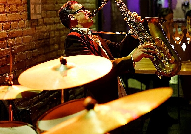 «The Jazz-Station» mit dem Oltner Saxofonisten Roland Philipp spielt am 30. November ein Konzert im Lichtspiele. (Bild: André Albrecht)
