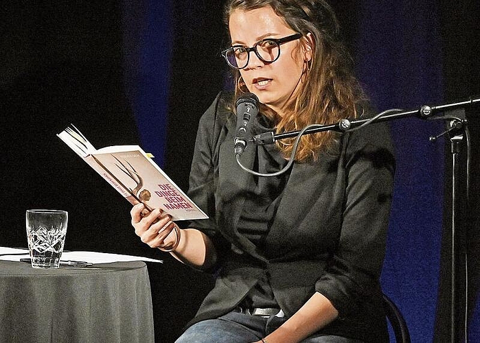 Die erfolgreiche Oltner Schriftstellerin Rebekka Salm las erst im Januar im Oltner Literaturhaus aus ihrem Roman «Die Dinge beim Namen» vor.
