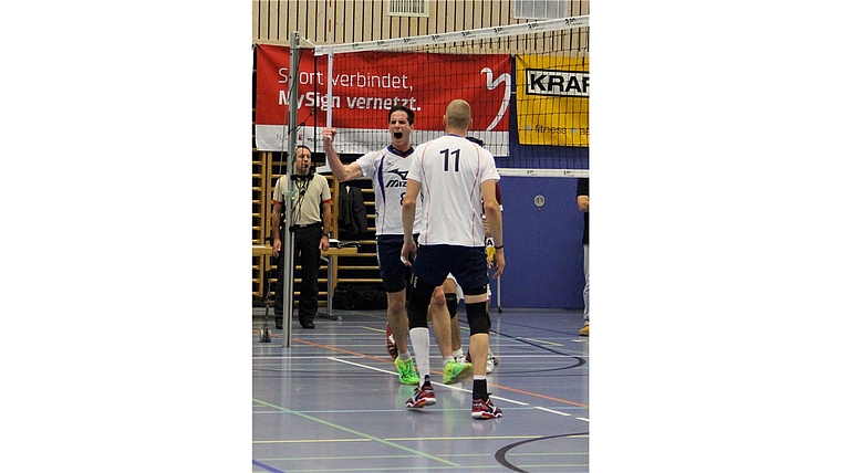 Luis Geiser (l.) hofft, auch in Zukunft mit seiner Mannschaft in der Nationalliga B Punkte zu feiern. (Bild: ZVG)