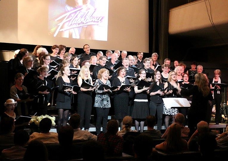 Der Projektchor Olten tritt am Samstag auf dem Ildefonsplatz auf. (Bild: ZVG)