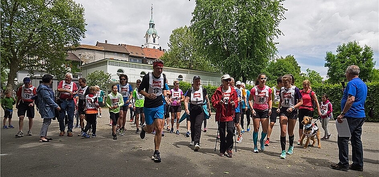 Am darauffolgenden zweistündigen Sponsorenlauf nahmen 55 Läufer/innen teil. Gesamthaft erliefen die Teilnehmenden 35’000 Franken. (Bild: ZVG)