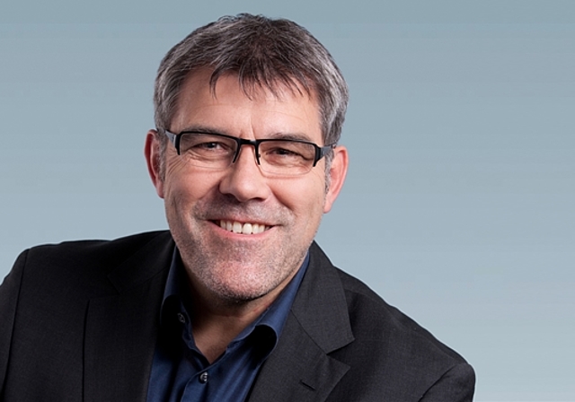 Der ehemalige VR-Präsident der Alternativen Bank Erich Nussbaumer wird am ökumenischen Erwachsenenbildungs-Samstag vom 4. März ein Referat halten. (Bild: ZVG)