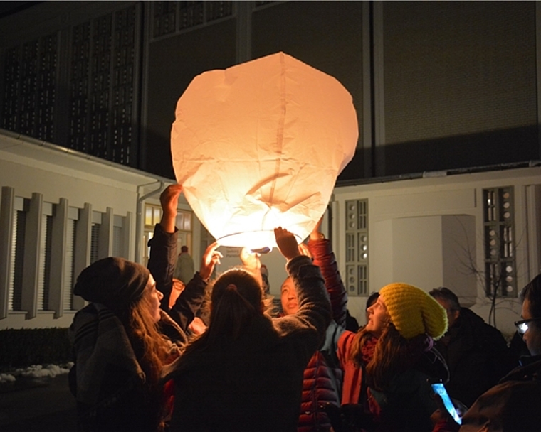 Durch das Projekt «LichtZeit in den Religionen« soll gemeinsam ein Zeichen für Frieden und Respekt gesetzt werden. (Bild: ZVG)