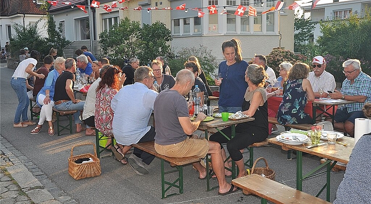 Gemeinsame, gemütlichen Stunden auf der Paul Brandt-Strasse. (Bild: ZVG)