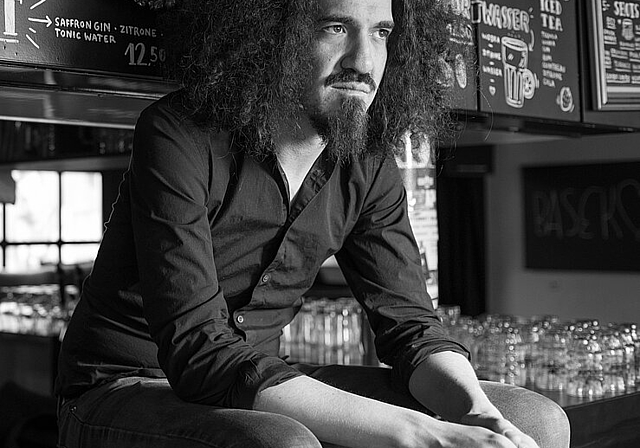 <em>Daniel Kissling</em>, Kulturschaffender und Barkeeper. (Bild: M. Isler)