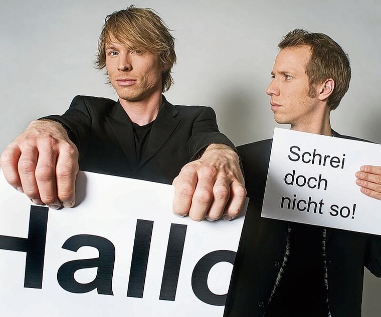Jonas Anderhub und Christof Wolfisberg verblüffen das Publikum als Duo Ohne Rolf mit einer einzigartigen Kleinkunstform. (Bild: ZVG)