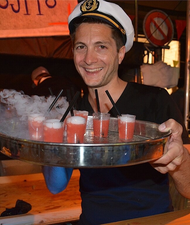 Beste Partylaune und Strandfeeling dürfte auch am diesjährigen Strandfest in Aarburg aufkommen. (Bild: B. Beyeler / Archiv)