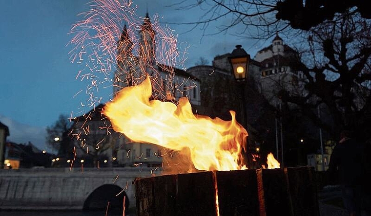 Am 26. November locken über 80 Stände an den Weihnachtsmarkt Aarburg. (Bild: ZVG)