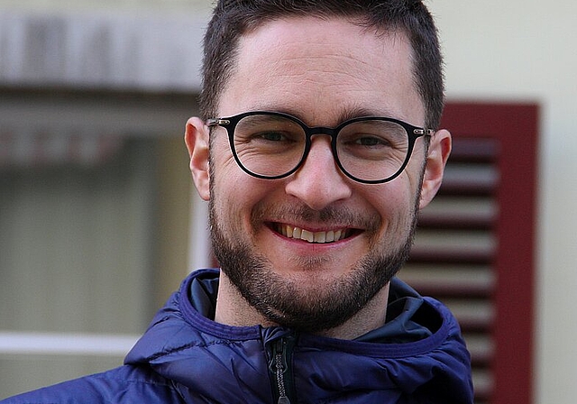 «Das Faszinierende an der Trompete ist, dass ich die Schwingung und den Klang selbst erzeuge», sagt der Musiker Fröhlicher über sein Instrument. (Bild: S. Furter)