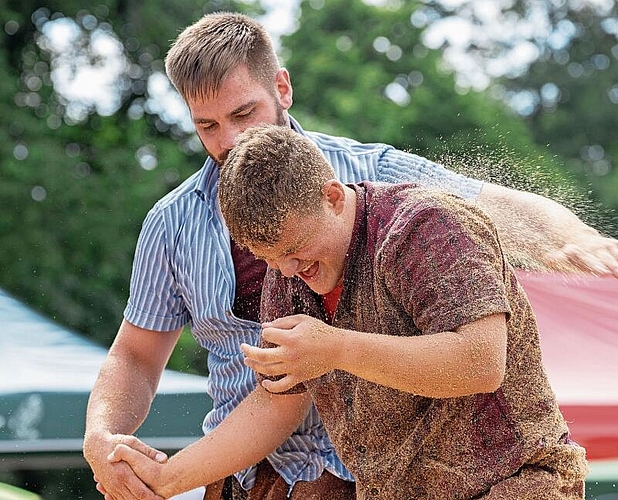 Gegenseitiger Respekt ist das A und O im Schwingen. (Bilder: Julian Stettler)
