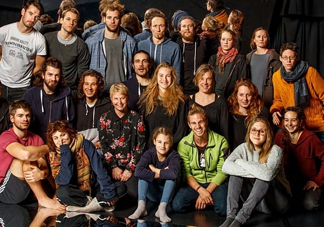 Machen spannenden «Gugus»: Das Team des Zirkus Chnopf. (Bild: ZVG)