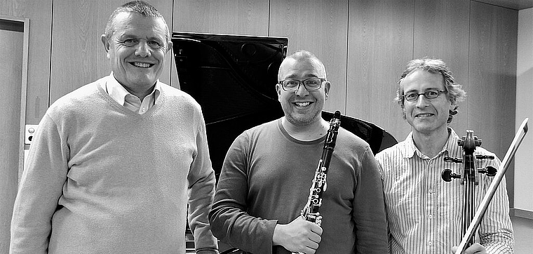 Das Trio (v.l.) Peter Hitz, Lukas Vogelsang und Stefan Thut spielt am kommenden Freitag Stücke von van Beethoven, Brahms und Rota in der Kanti Olten. (Bild: ZVG)