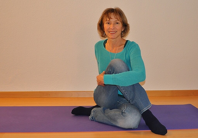 «Yoga ist nicht nur meine Arbeit, sondern hilft mir auch persönlich enorm, meinen Alltag zu meistern», so Monika Kohler, welche den Yogaweg als Kraft- und Entspannungsquelle. vwe)