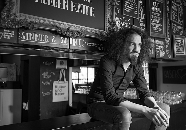 Daniel Kissling, Kulturschaffender und Barkeeper. (Bild: M. Isler)